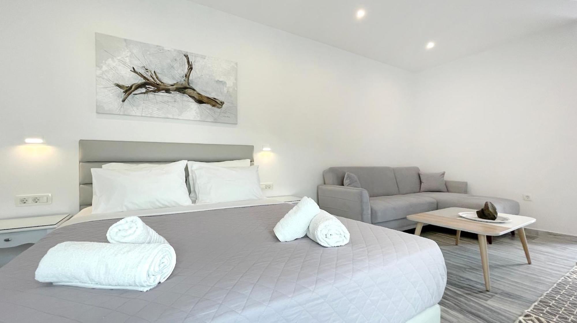 Hermoso Luxury Suites Monólithos Quarto foto
